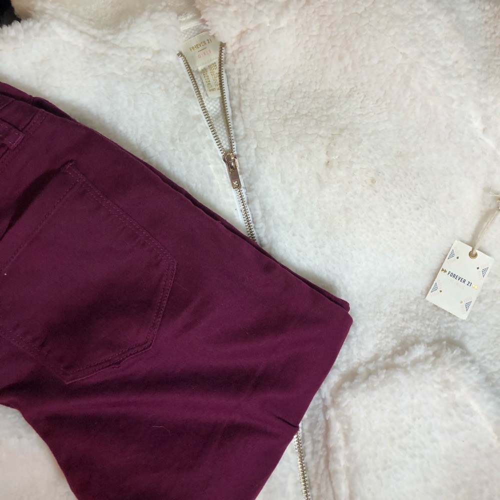 F21 Girls FAUX sheepskin sweater w/maroon jeggins